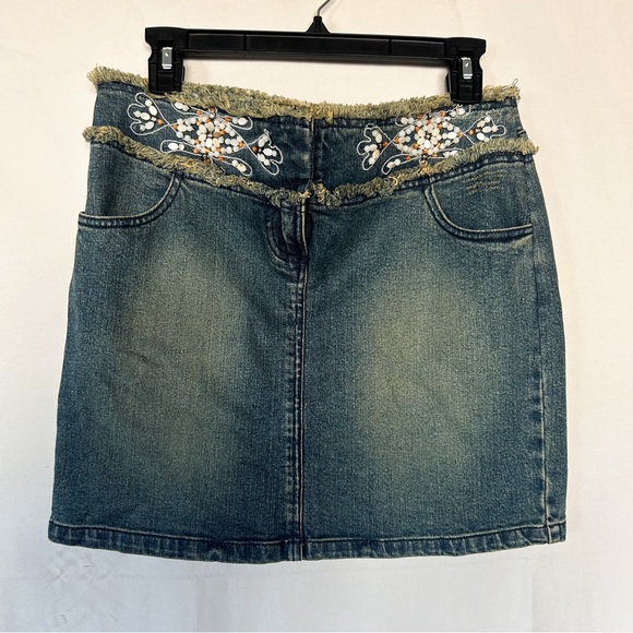Y2k faded boheiman fringe waist denim skirt - Picture 2 of 5